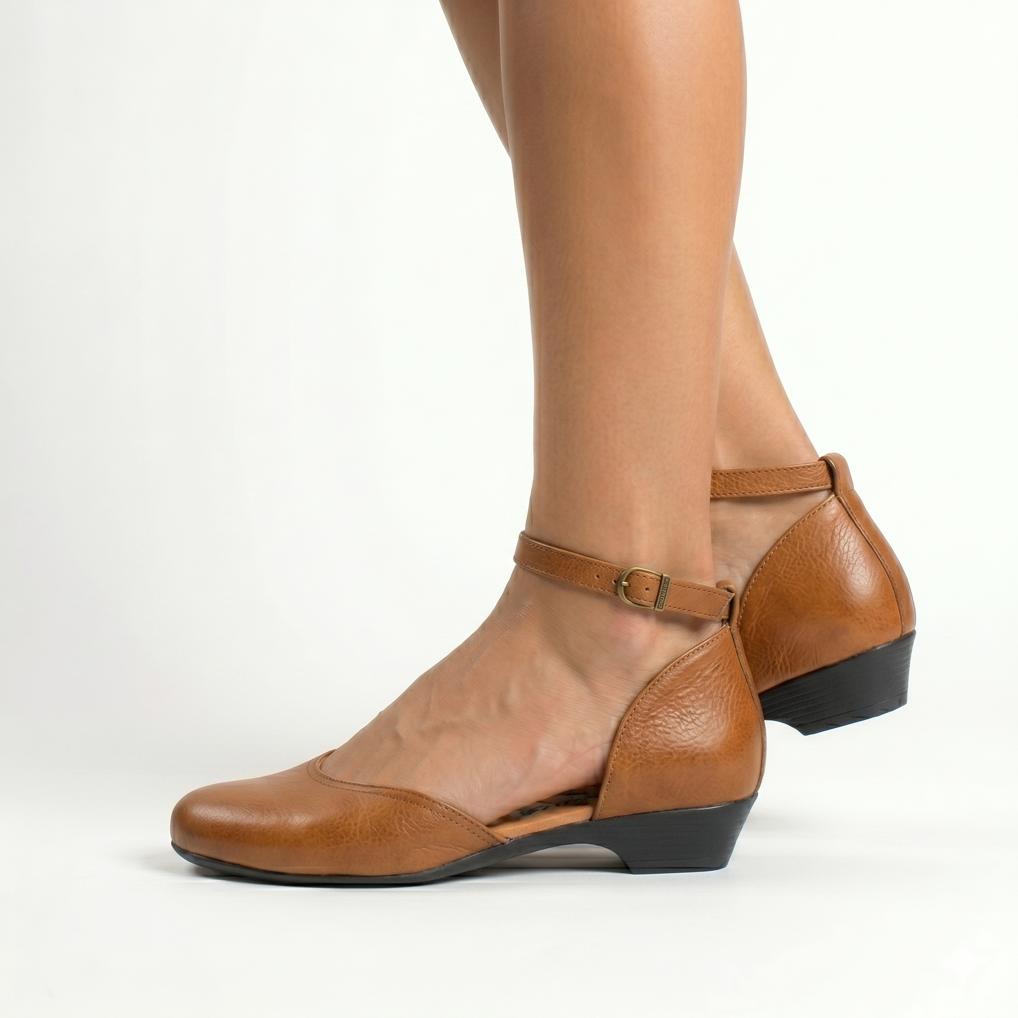 DJ 033J | Women's Genuine Leather Mini Heel Pump Shoes