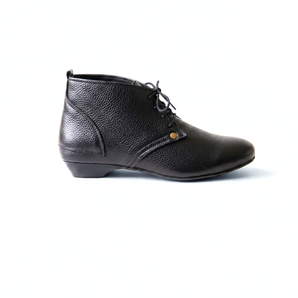 DJ B02 - Dr. Jacob's Ankle Boot with Mini Heel